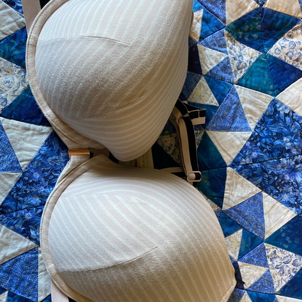 Cacique t-back front closure